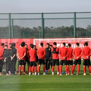 【媒体聚焦】国足菱形站位见效果 李铁让埃神回春